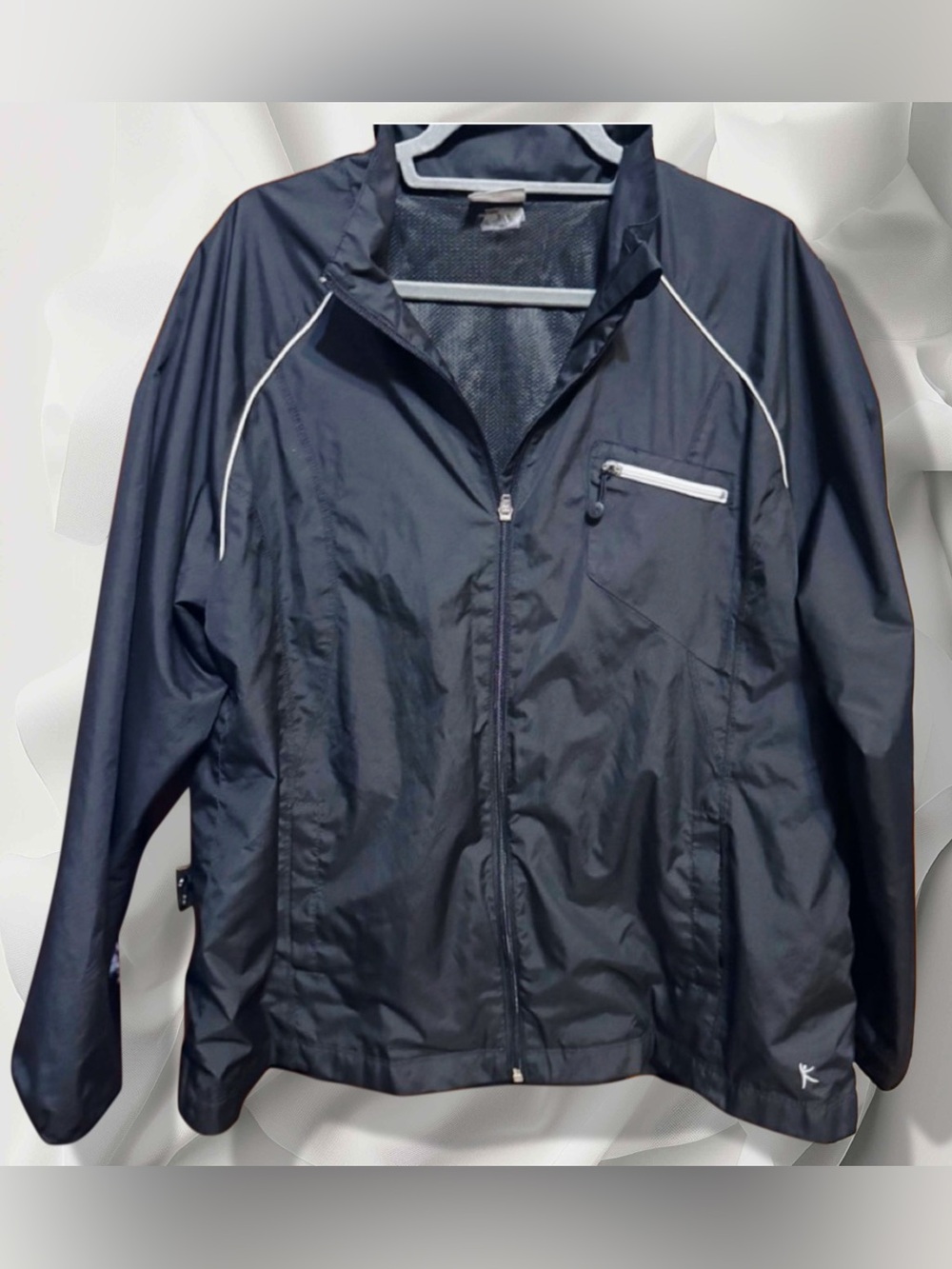 Danskin Now Ladie’s Lined Black Windbreaker Rain Jacket w White Accents sz XXL